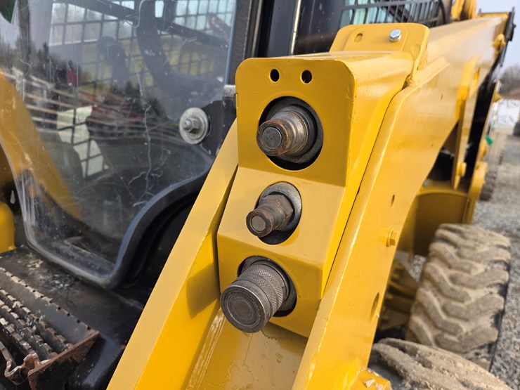 massey-ferguson-8-image-15