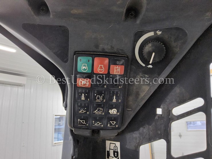 2018-deere-323e-image-14