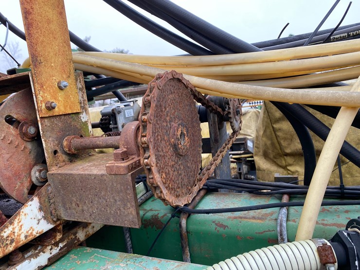 kinze-24-row-planter-image-43