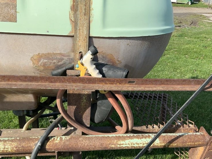 #719-•-165-gallon-sprayer-image-11