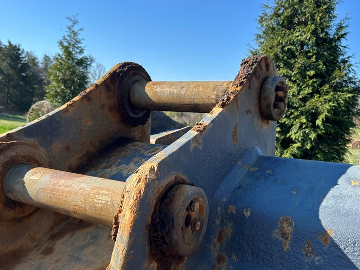 2016-hitachi-zx470-lc-6-image-14