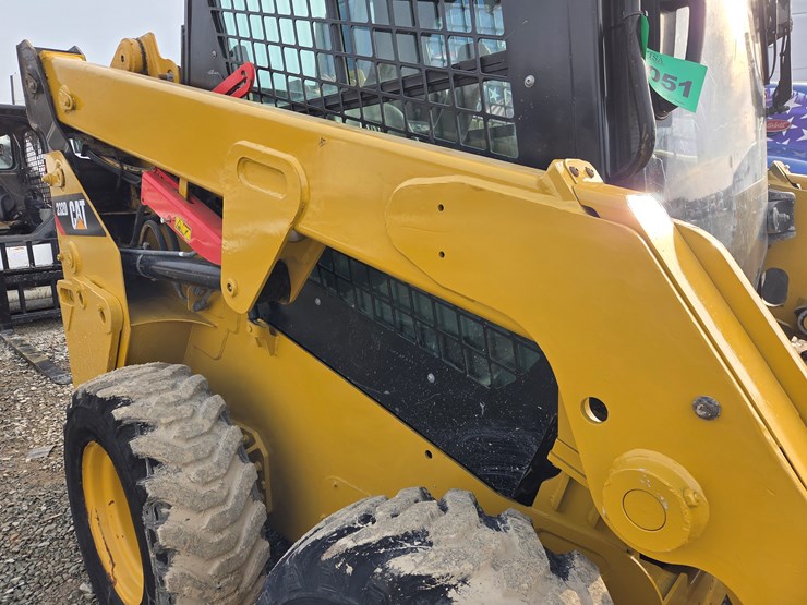 massey-ferguson-8-image-19