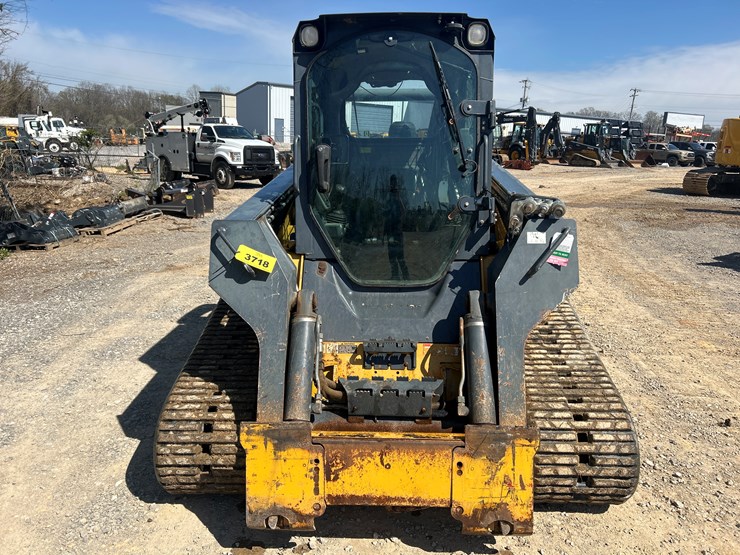 2015-deere-333e-image-8