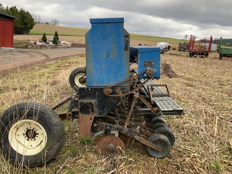 #704-•-best-grain-drill-image-5