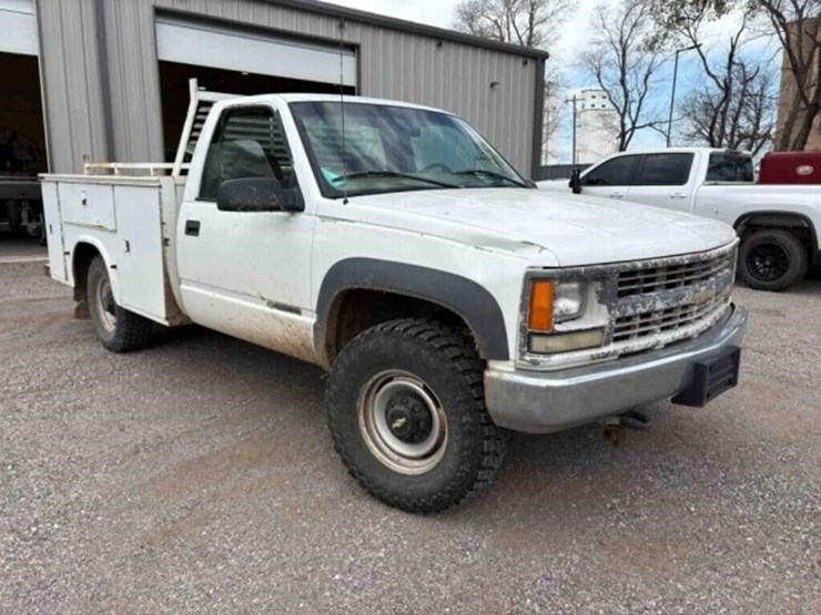 2000-chevrolet-2500-image-3