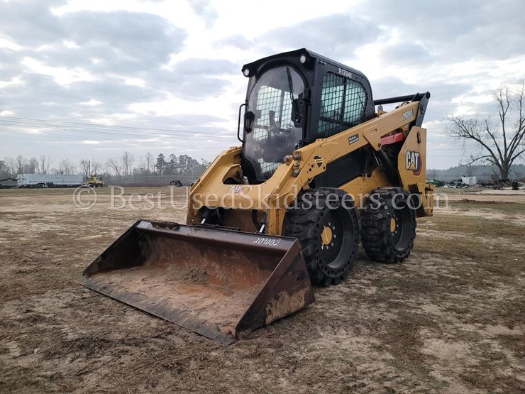 2023-caterpillar-262d3-image-1