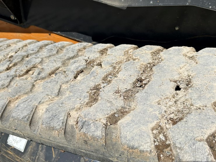 2023-case-tv450b-image-57