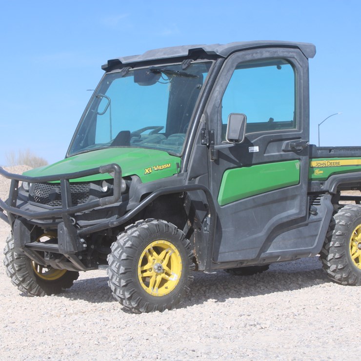 2019 JOHN DEERE GATOR