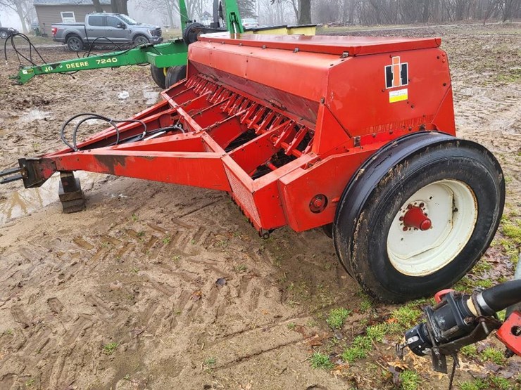 case-ih-5100-image-4