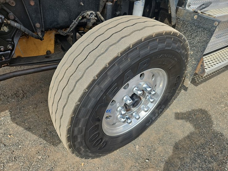 2007-kenworth-t800-image-13