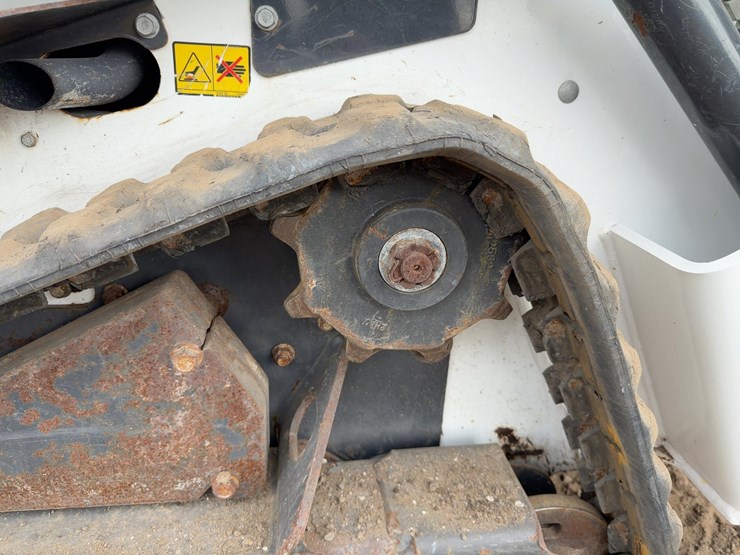 2023-bobcat-mt100-image-15