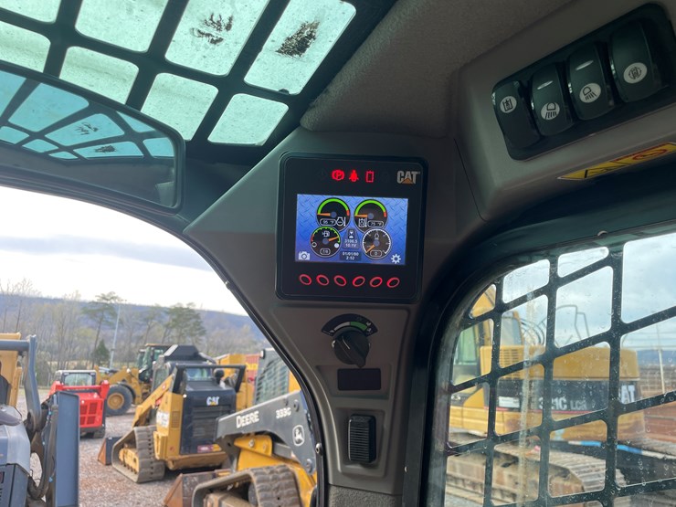 2017-caterpillar-259d-image-53