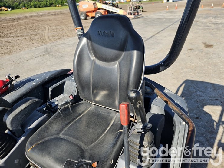 2019-kubota-kx033-4-image-31