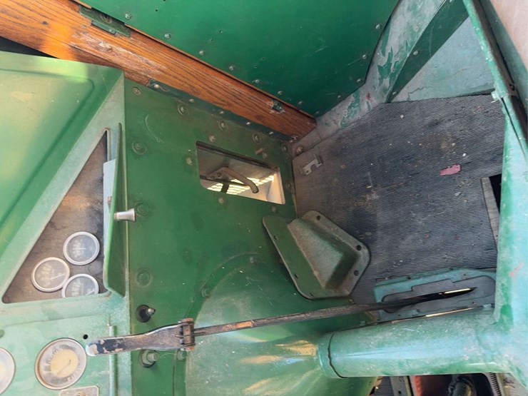 autocar-u70-truck-tractor-image-35