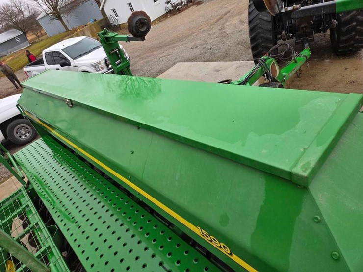 john-deere-1590-image-31