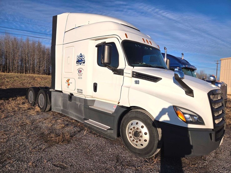 2019-freightliner-cascadia-3akjhhdr0kskr5281-mileage:-image-4