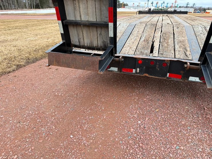 #193-•-lot-193-image-32