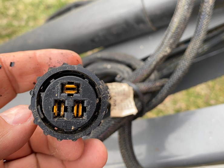 2024-massey-ferguson-1745d-image-46