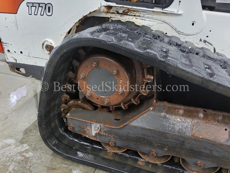 2017-bobcat-t770-image-14