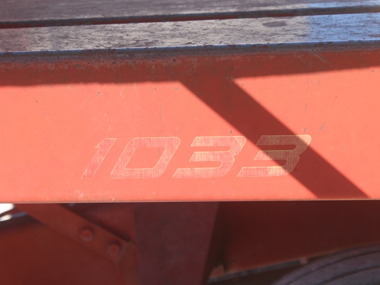 new-holland-1033-image-19