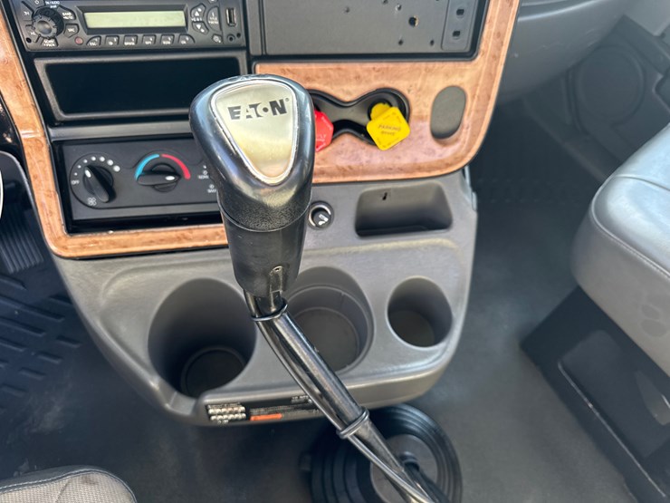 2011-international-prostar-image-49