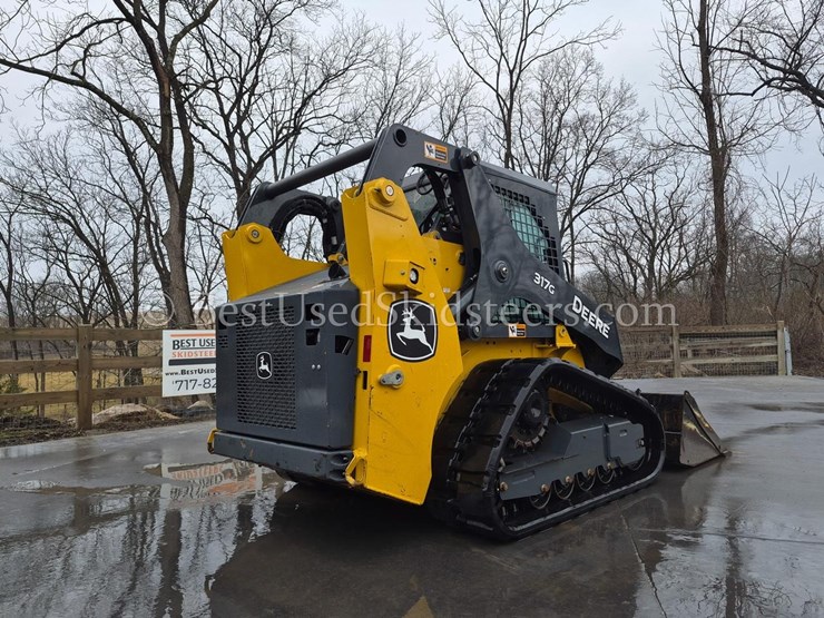 2024-deere-317g-image-5
