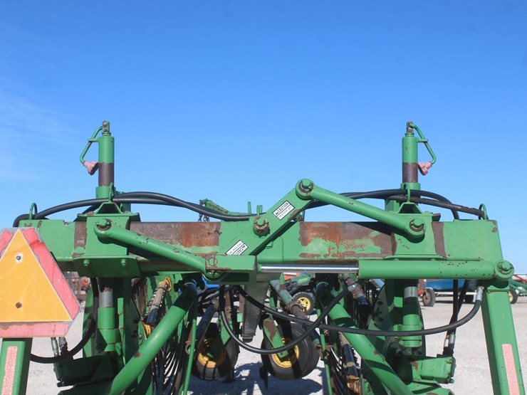 john-deere-700-image-17