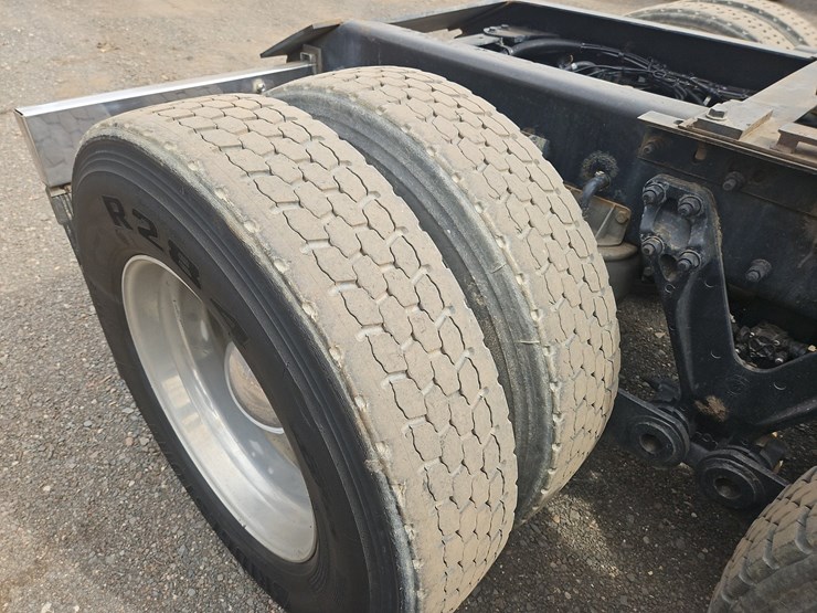 2007-kenworth-t800-image-17