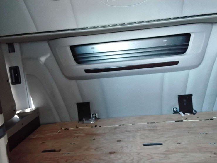 2019-peterbilt-579-image-38