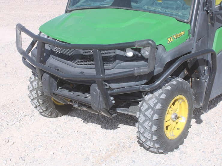 2019-john-deere-gator-image-9