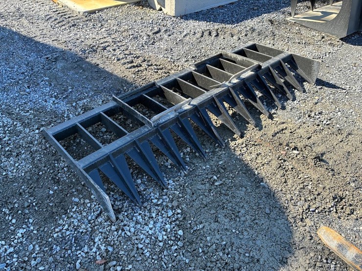 wildcat-84"-skid-steer-root-rake-image-3