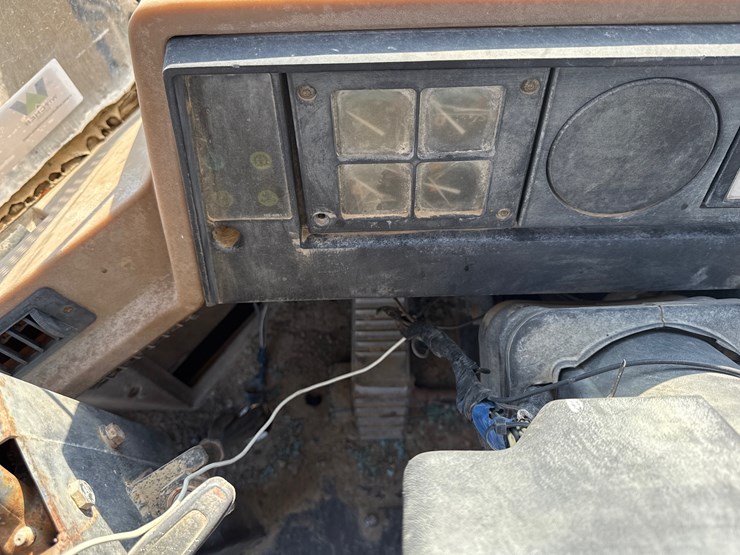 caterpillar-it28f-image-61