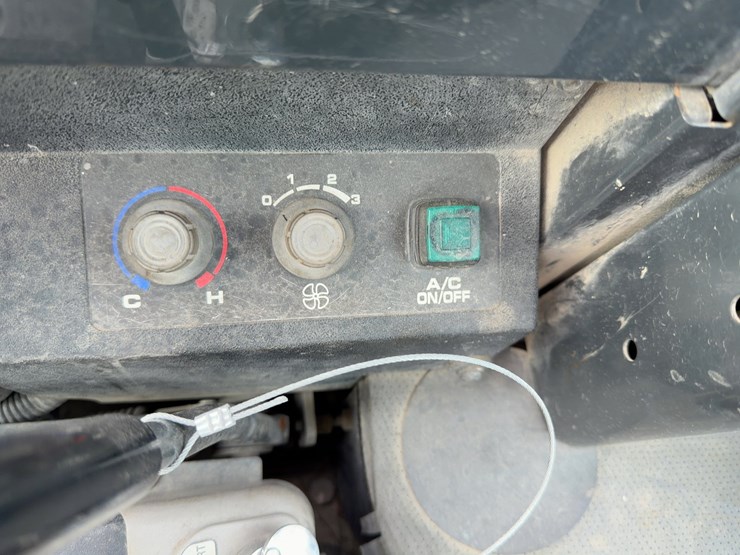 2014-komatsu-pc45mr-3-image-31