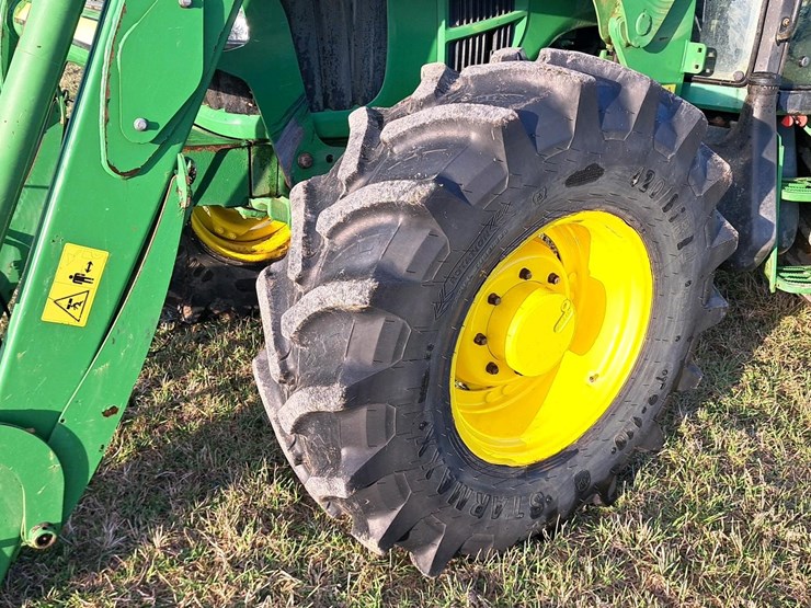 2010-john-deere-6230-image-35