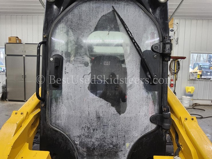 2020-caterpillar-299d3-image-21