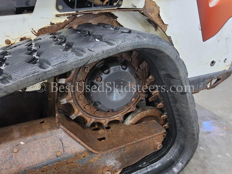 2021-bobcat-t550-image-9