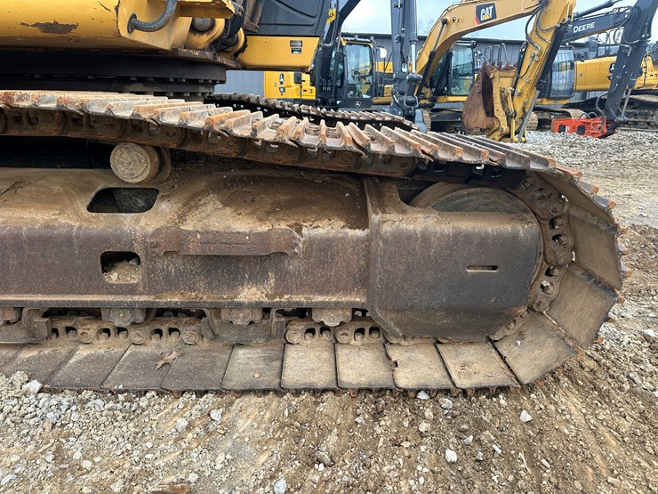 2013-john-deere-9-image-56