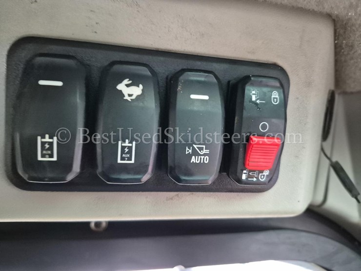 2020-caterpillar-289d3-image-22