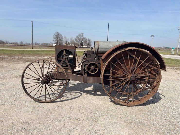 huber-light-four-image-2