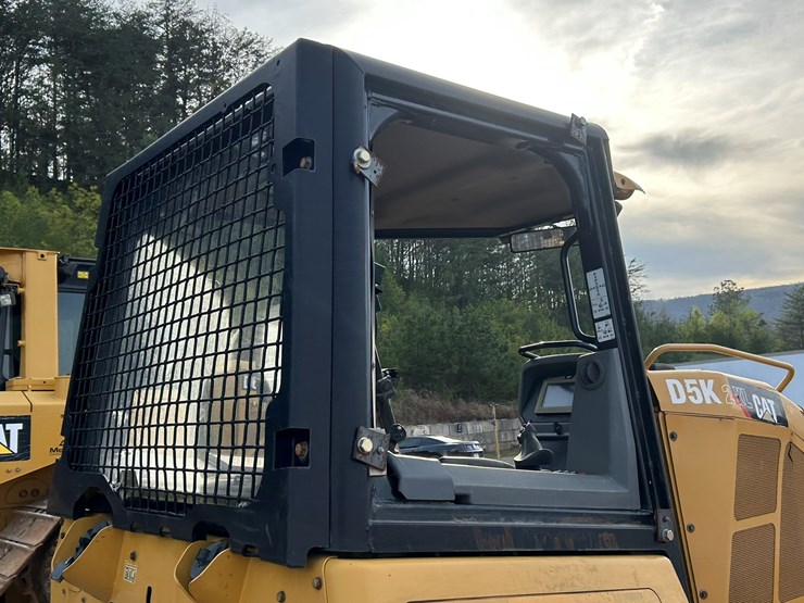 2015-caterpillar-d5k-image-32