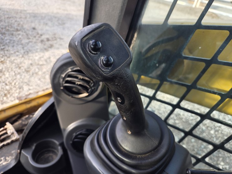 massey-ferguson-8-image-40