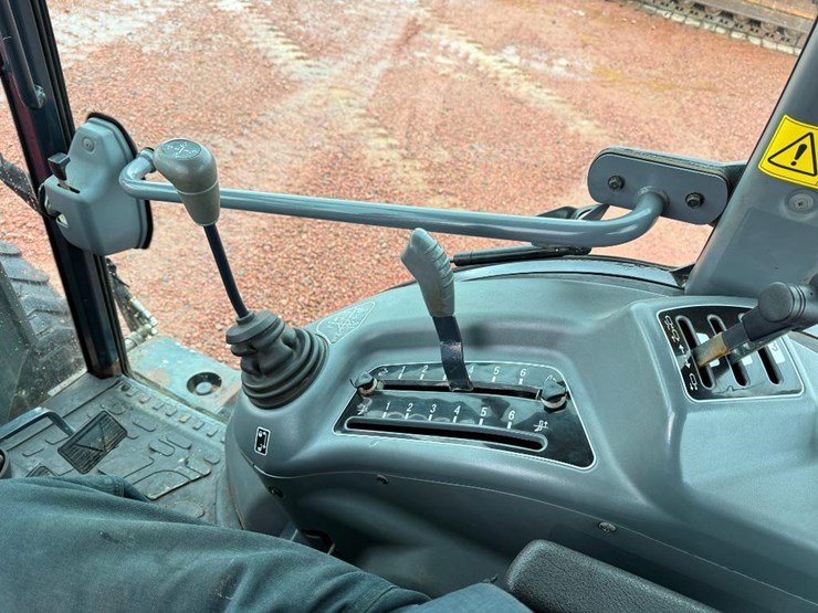 massey-ferguson-1736-image-44