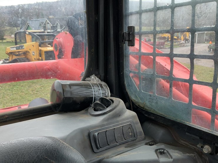 #250-•-2020-kubota-slv75-2-skid-steer-image-22