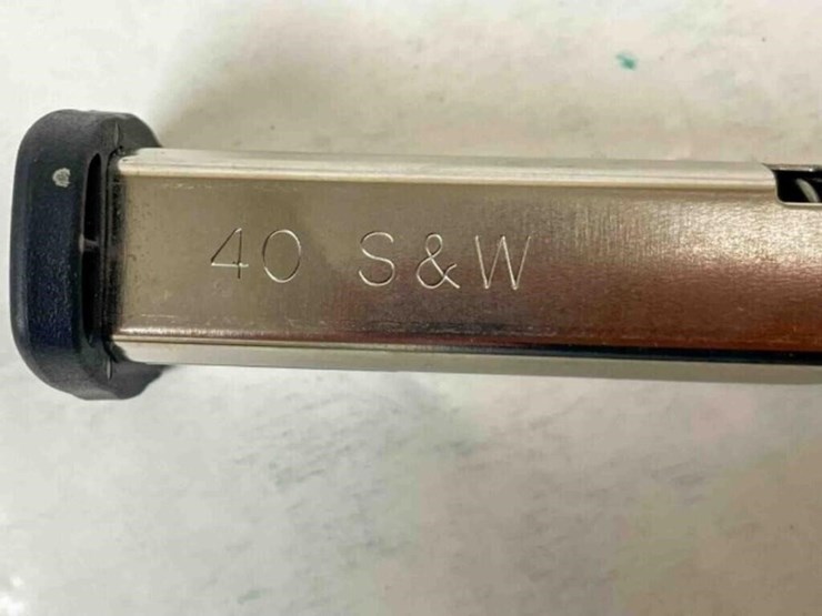 s&w-40-cal-magazine-image-3