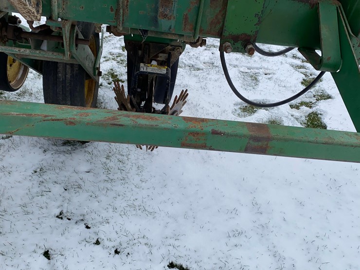 john-deere-7000-image-47