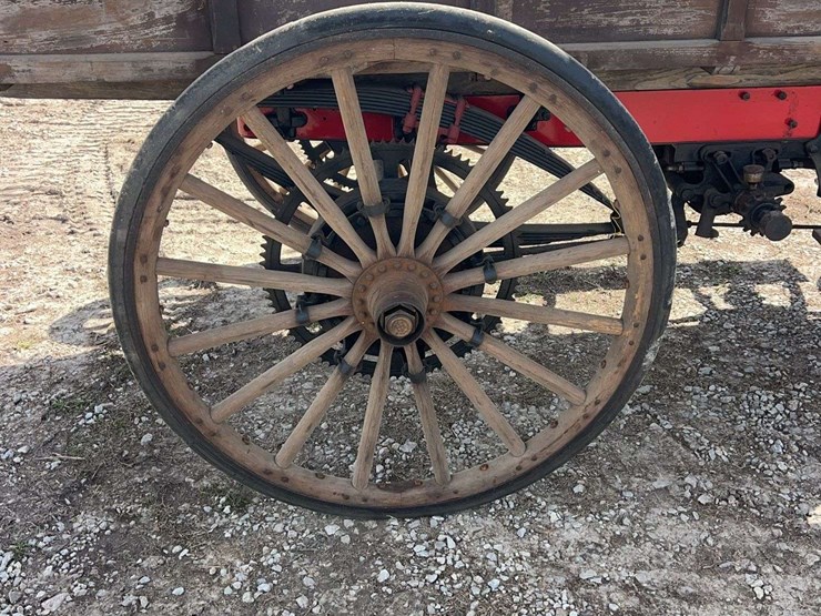 international-highwheeler-image-28