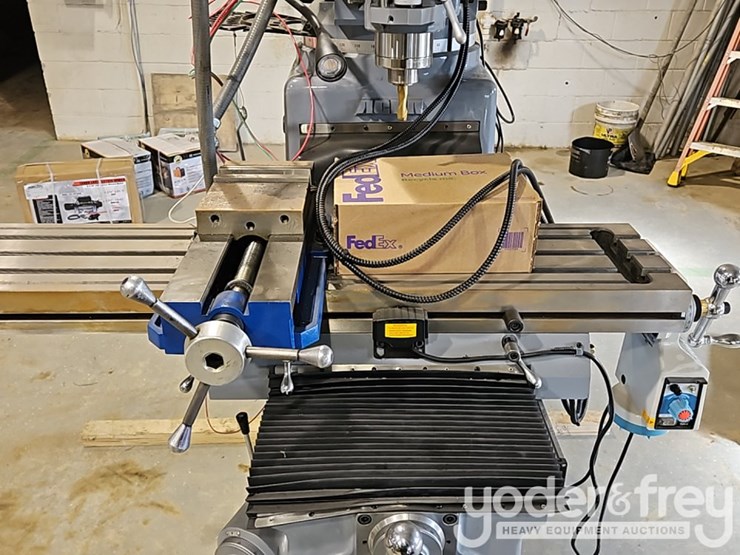 acer-vertical-knee-mill-varible-speed-motor-image-14