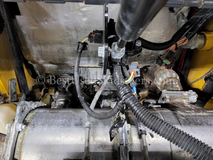 2018-deere-323e-image-21