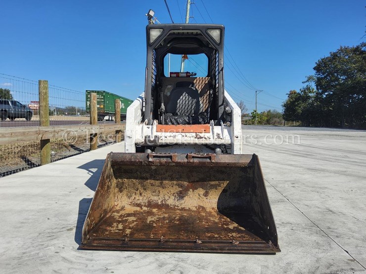 2013-bobcat-t110-image-8