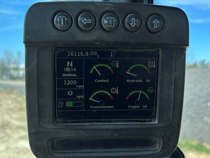 2010-deere-544k-image-74